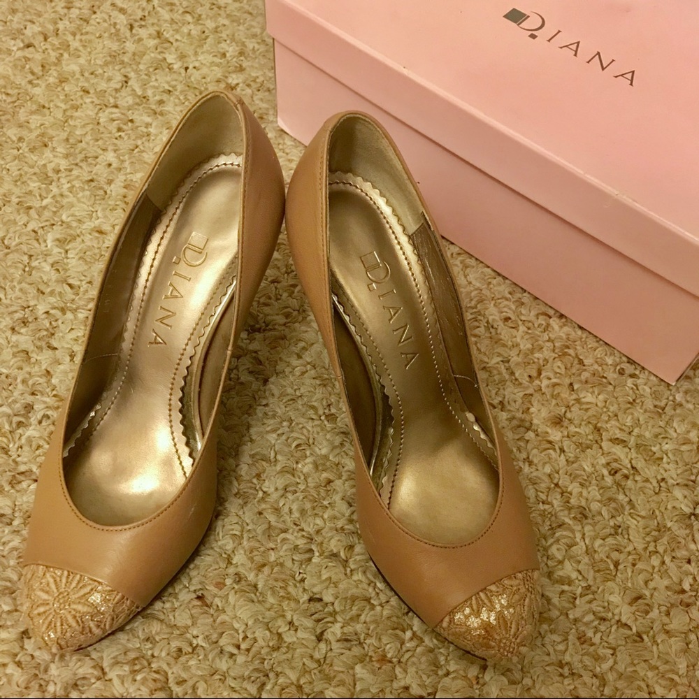 Diana Pumps